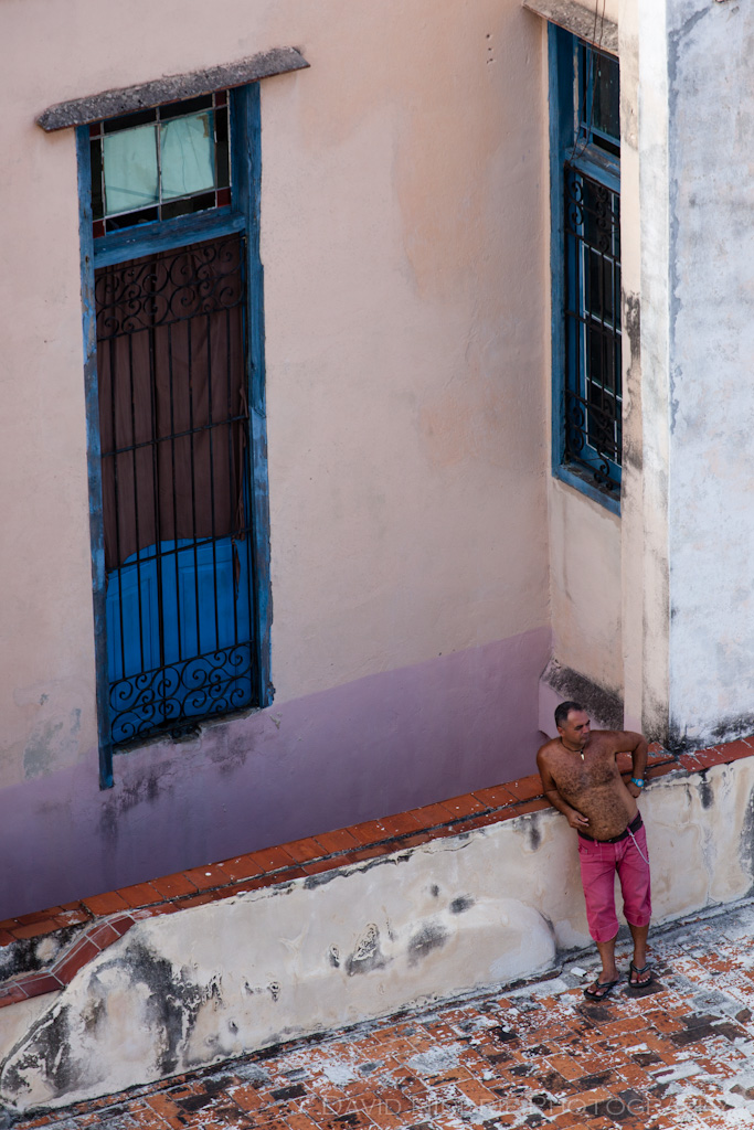 davidniddrie_cuba_rooftopman-8573