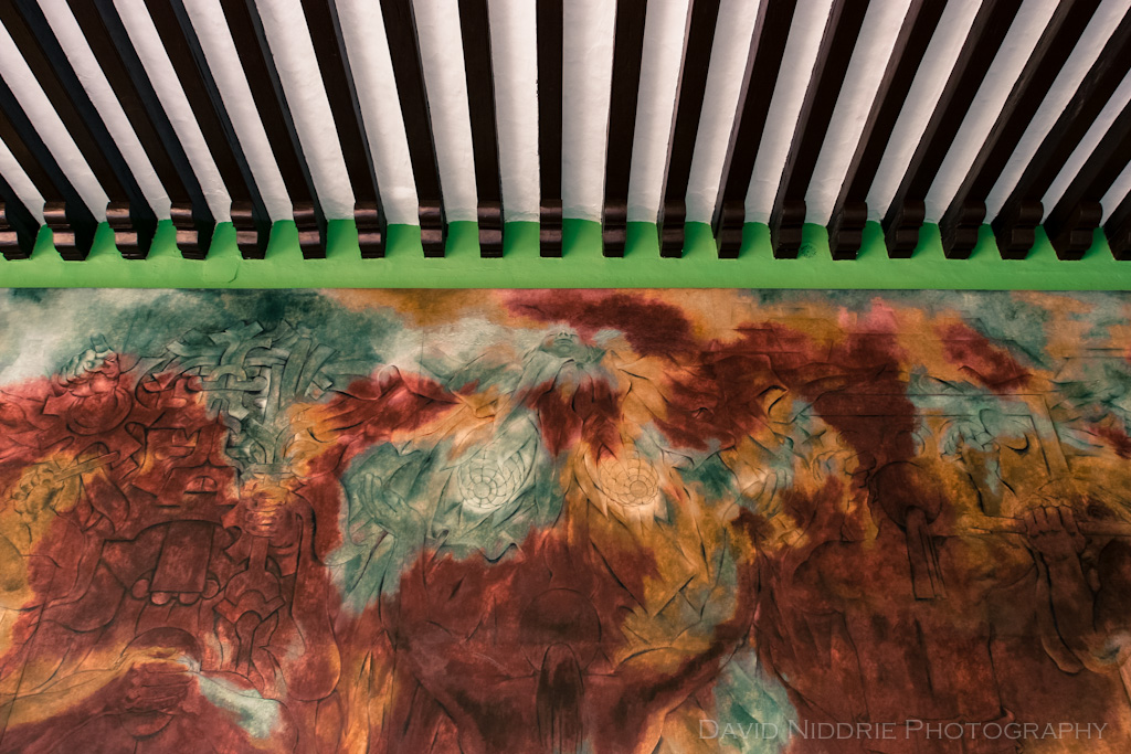 davidniddrie_mexico_merida_muralbeams-7994